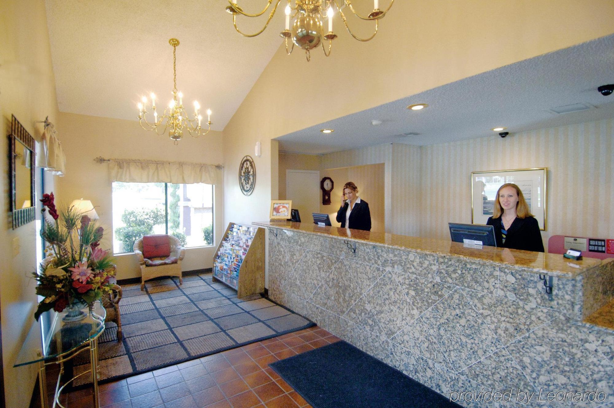 Travelodge By Wyndham Hemet Ca Interior photo